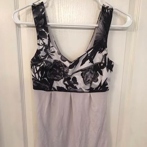 Pretty floral top, great condition